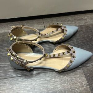 Women’s lavender and pink gold studded patent flats